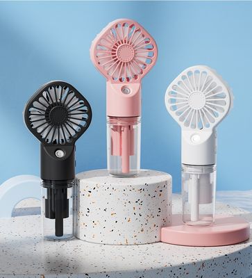4 Geschwindigkeitseinstellungen Handventilator mit Luftbefeuchter-Spray-Modus USB-Ladung und 18650-Batterie