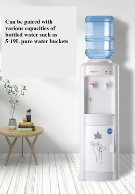 Vertikaler Trinkwasserversorger mit App-gesteuerter Funktion