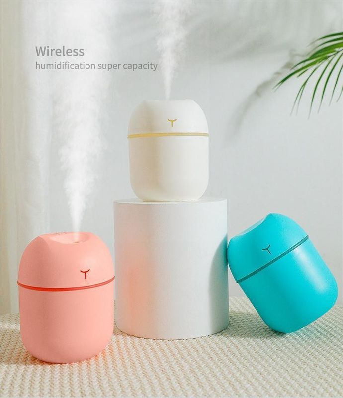 Mini-Auto-Wassertropfen USB RGB Licht Aromatherapie Luftbefeuchter für Outdoor-Abenteuer